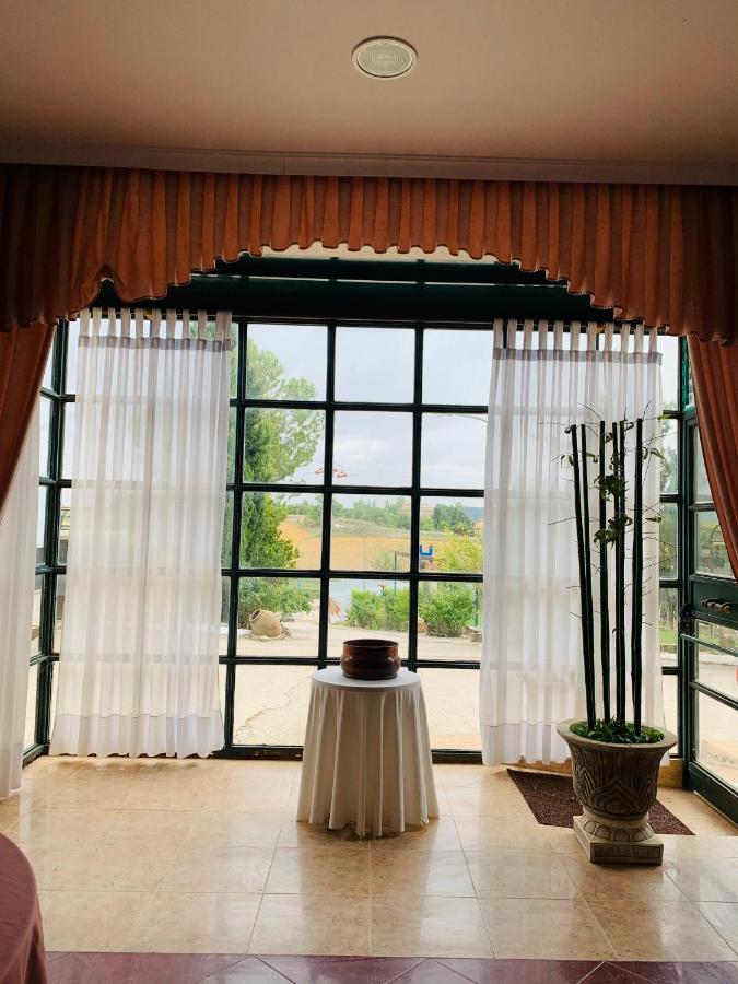 Hotel El Prado By Vivere Stays Carrascosa del Campo Ngoại thất bức ảnh