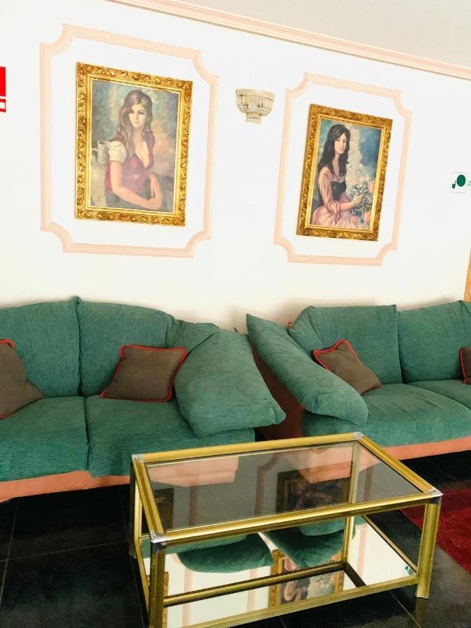 Hotel El Prado By Vivere Stays Carrascosa del Campo Ngoại thất bức ảnh
