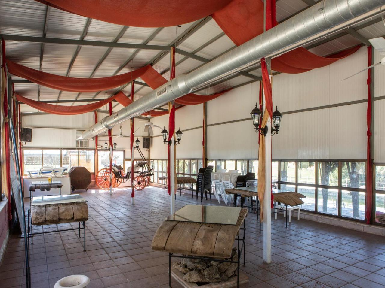 Hotel El Prado By Vivere Stays Carrascosa del Campo Ngoại thất bức ảnh