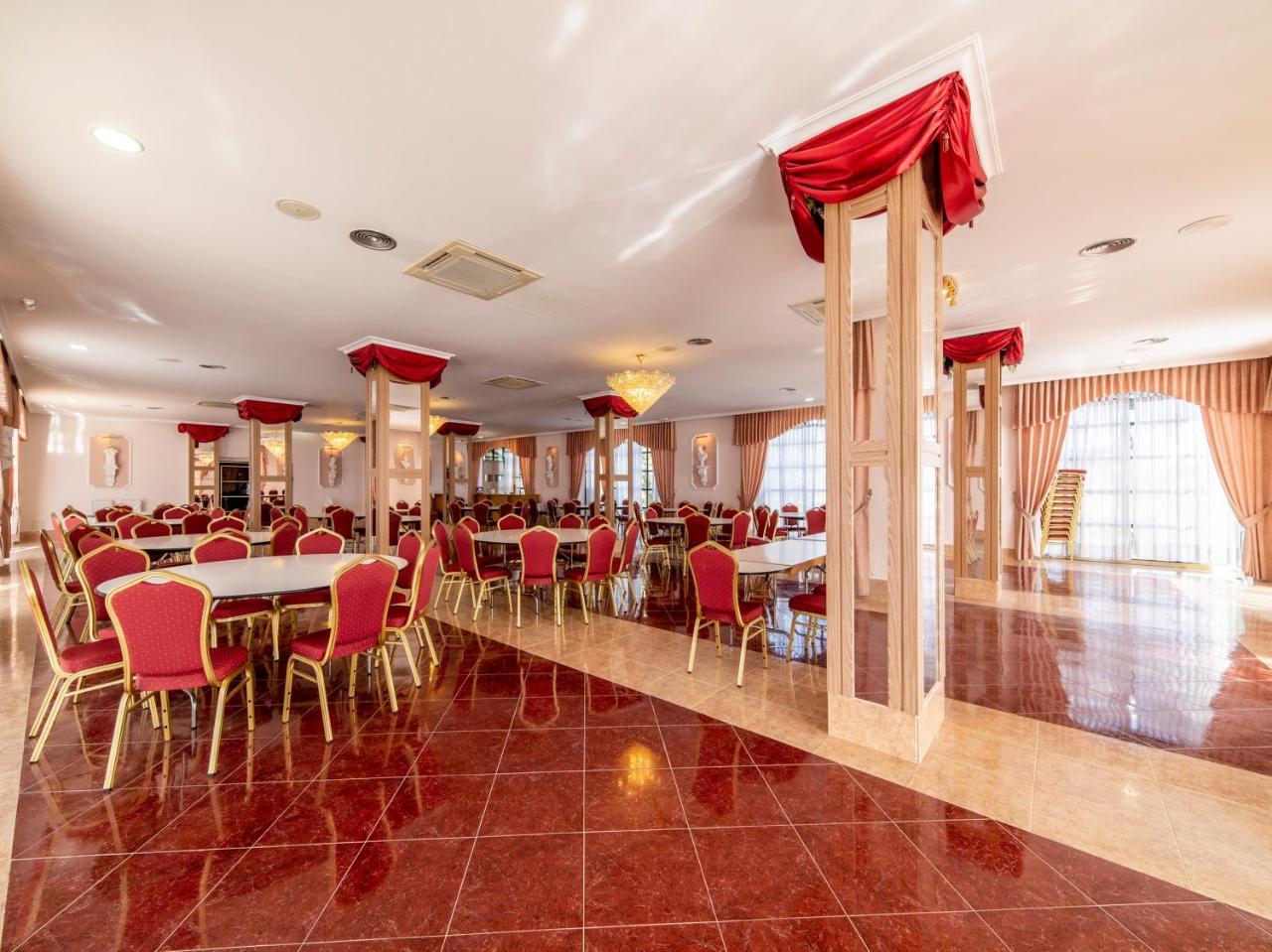 Hotel El Prado By Vivere Stays Carrascosa del Campo Ngoại thất bức ảnh
